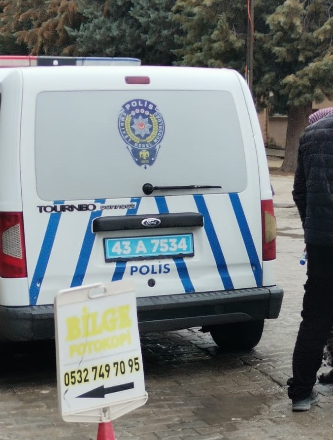 GEDİZ’DE YAKALAN 2 BAĞ EVİ HIRSIZI ADLİ KONTROL ŞARTIYLA SERBEST