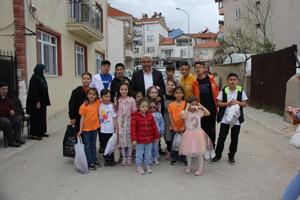 HİSARCIK’TA ÇOCUKLAR “HOLO” GELENEĞİNİ SÜRDÜRÜYOR
