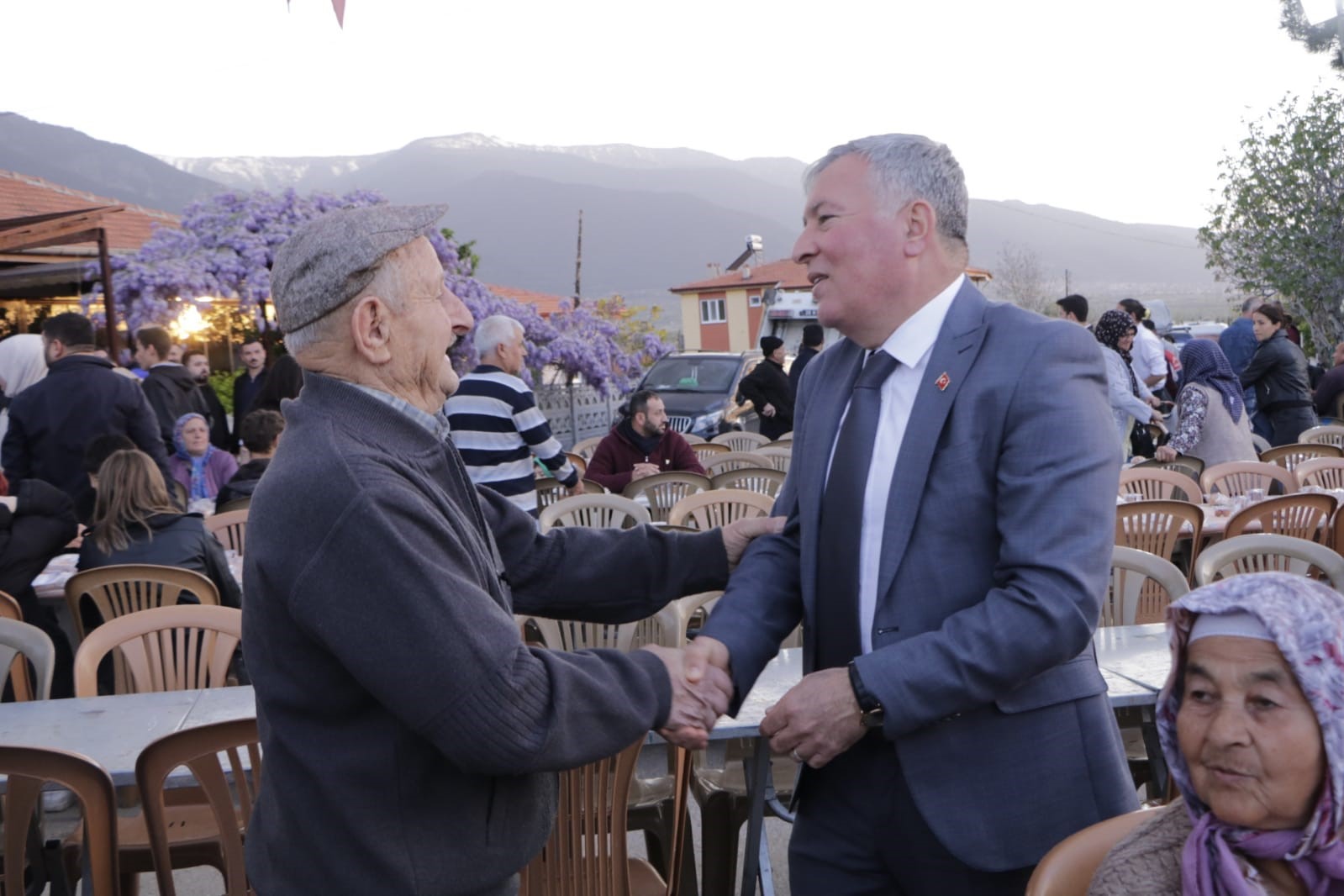HONAZ BELEDİYESİ RAMAZAN AYI BOYUNCA KURDUĞU HALİL İBRAHİM SOFRASININ SONUNCUSUNU