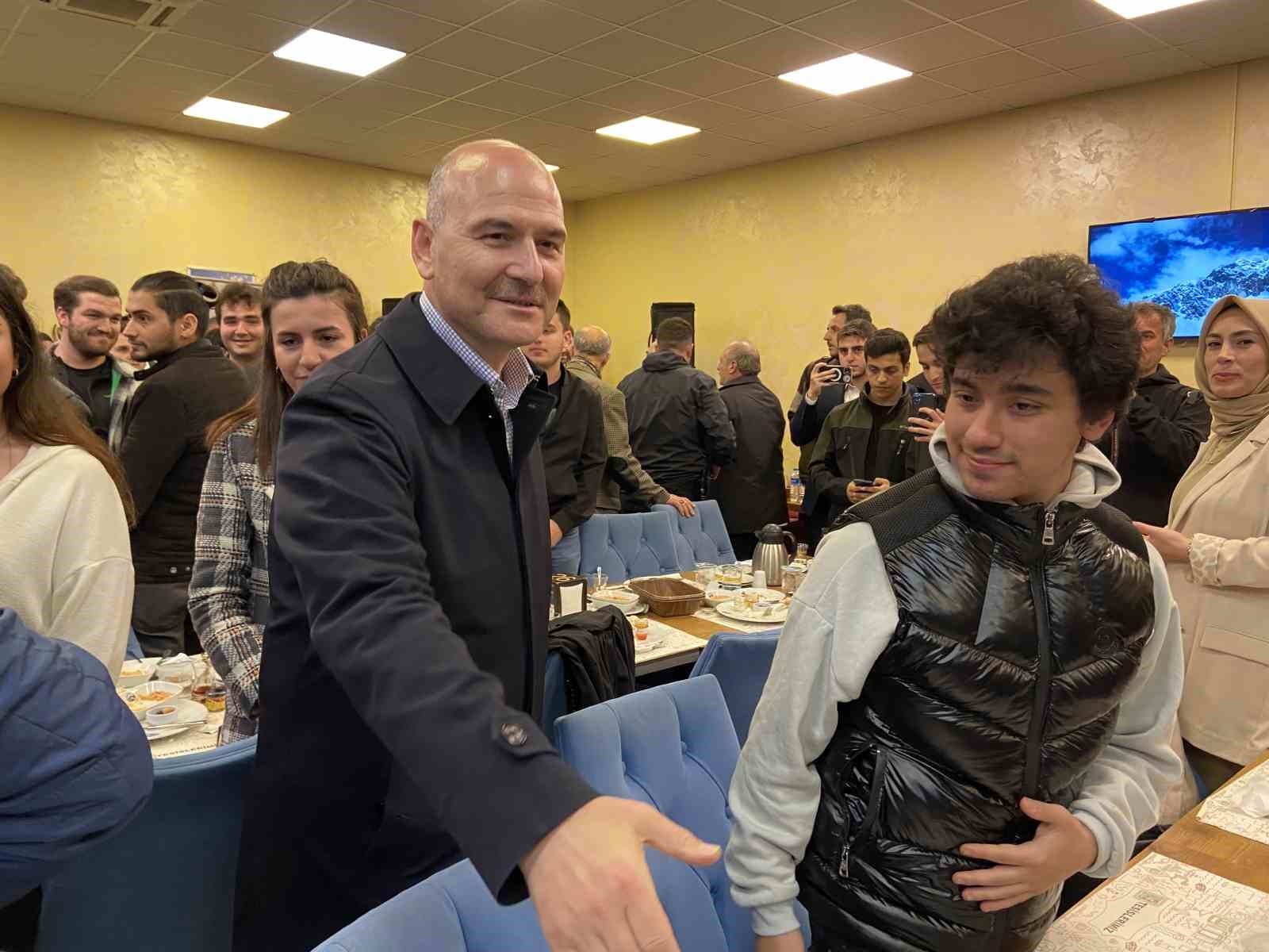 İÇİŞLERİ BAKANI SÜLEYMAN SOYLU: “BU ÜLKEDE ANCAK ZENGİNLER UÇAĞA BİNERDİ”