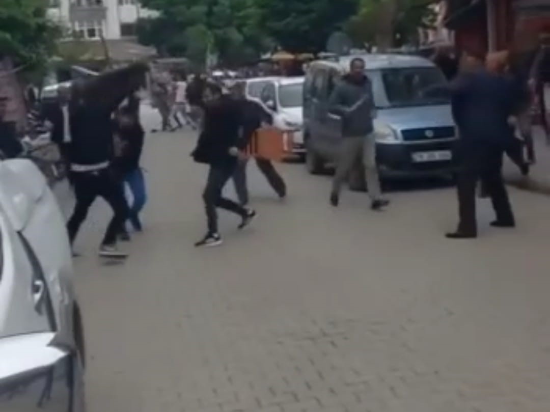IĞDIR’DA İKİ GRUP ARASINDA ÇIKAN KAVGANIN GÖRÜNTÜLERİ ÇIKTI
