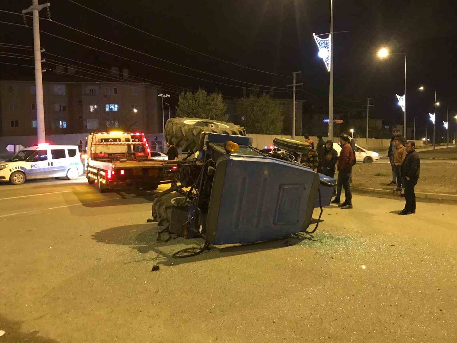IĞDIR'DA TRAFİK KAZASI: 6 YARALI