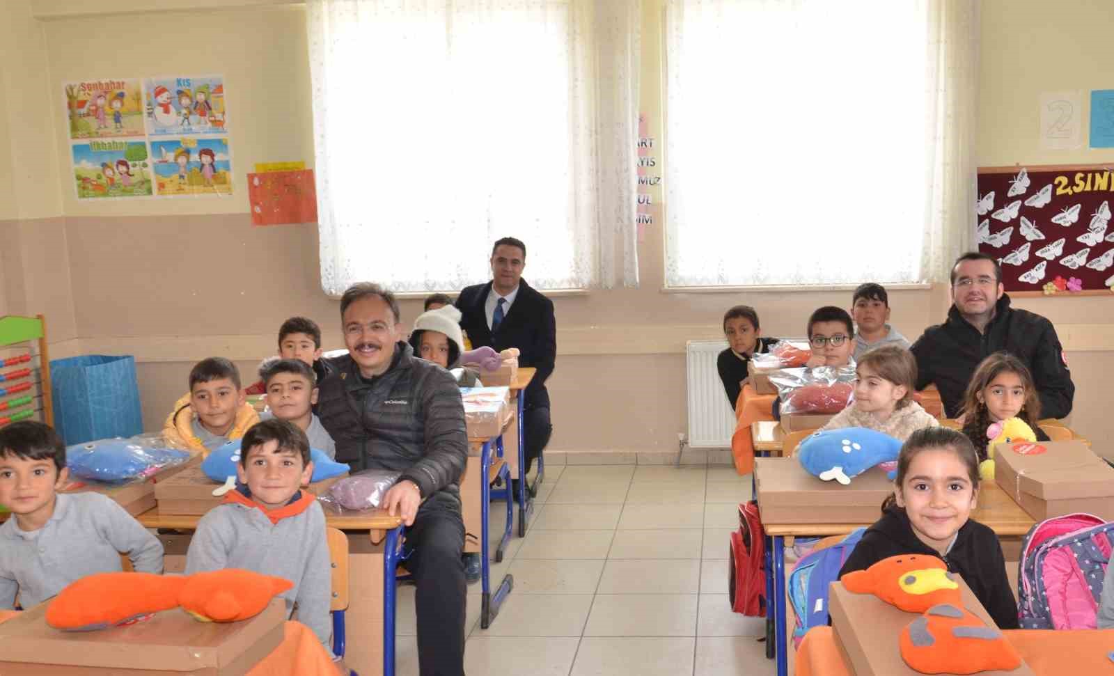 DEPREMİN İKİNCİ MERKEZ ÜSSÜ ELBİSTAN’DA OKULLARDA İLK DERS ZİLİ ÇALDI