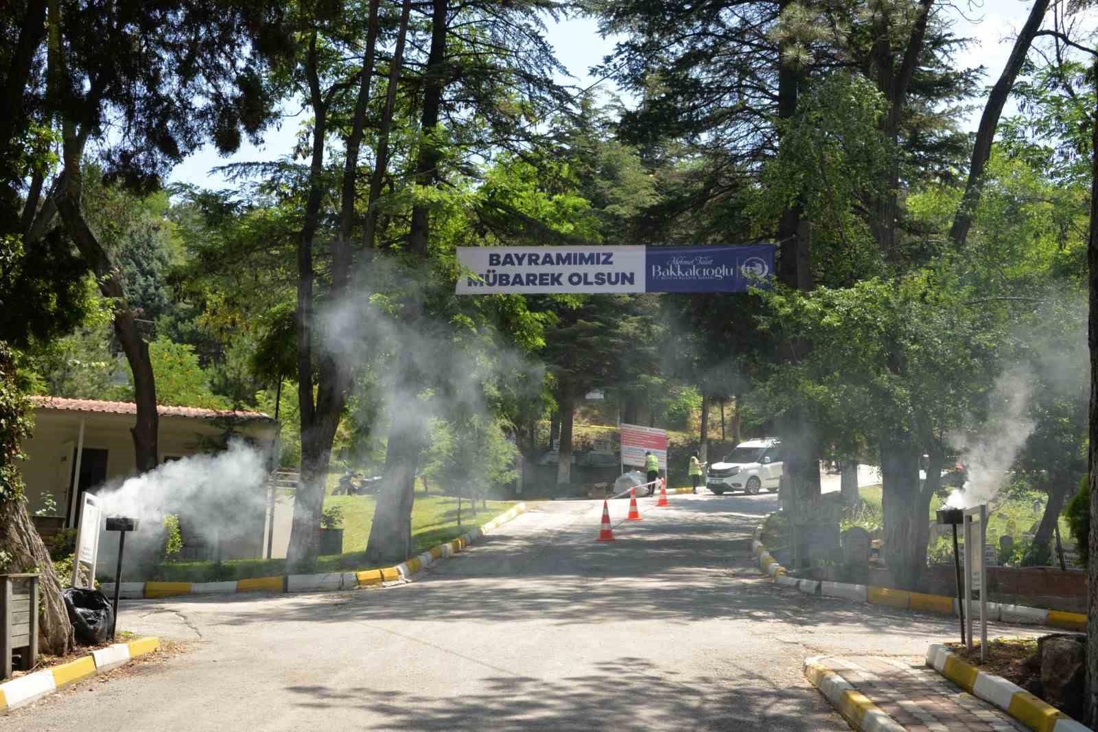 İLÇE MEZARLIĞINA ÜCRETSİZ OTOBÜS SEFERLERİ