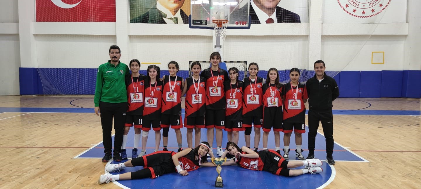 BATMAN İMKB BELDE ORTAOKULU YILDIZ KIZLAR BASKETBOL TAKIMI 6 YILDIR