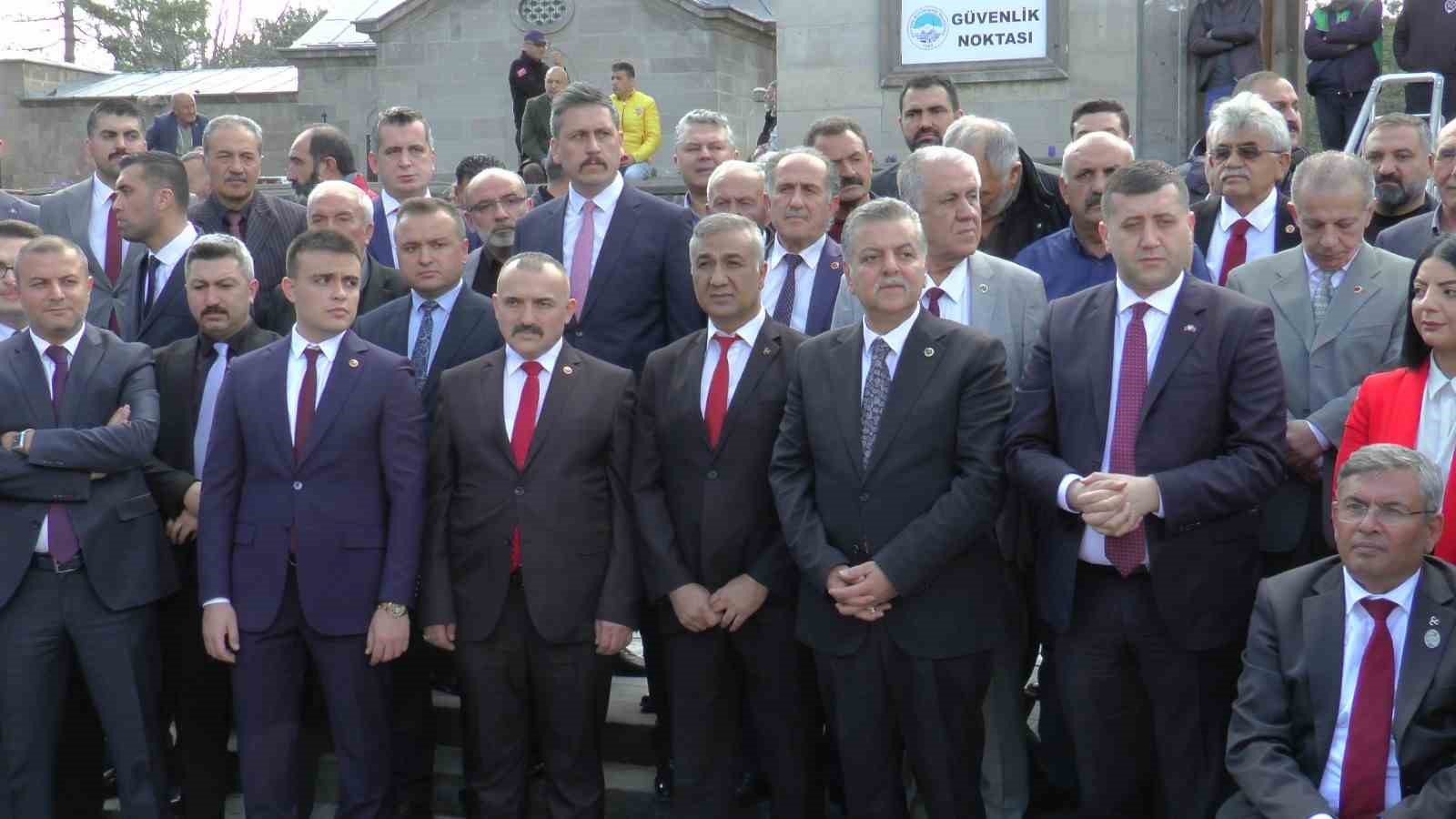 MİLLİYETÇİ HAREKET PARTİSİ (MHP), KAYSERİ'DE SEÇİM ÇALIŞMALARINA GELENEKSEL KURBAN KESME