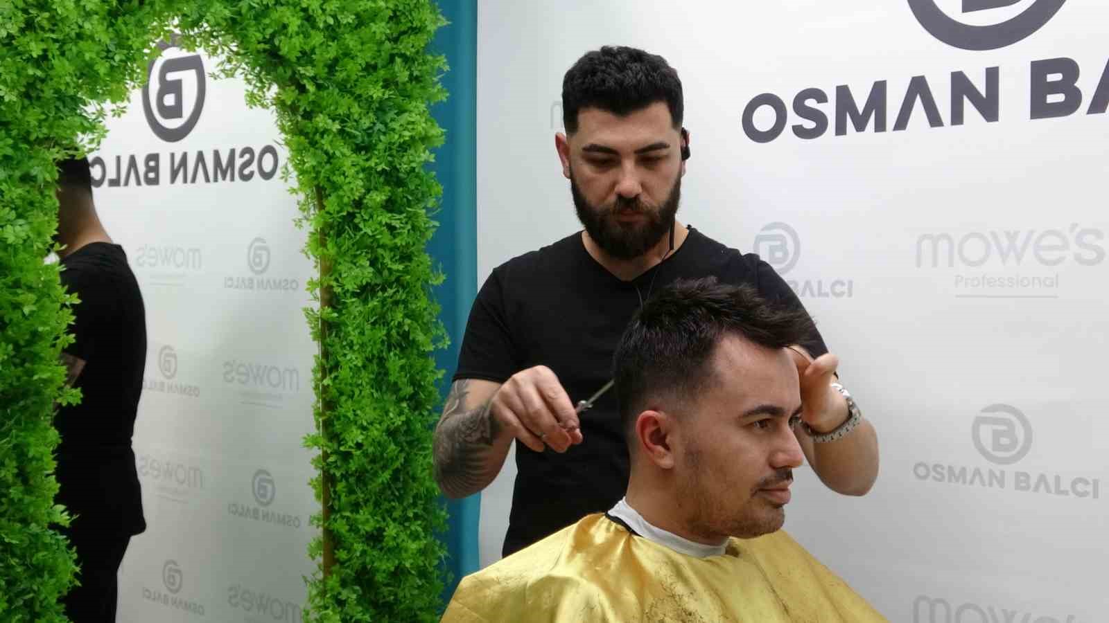 ISPARTA’DA YAKLAŞAN RAMAZAN BAYRAMI ÖNCESİ VATANDAŞLAR KUAFÖRLERDE YOĞUNLUK OLUŞTURDU. ISPARTALI