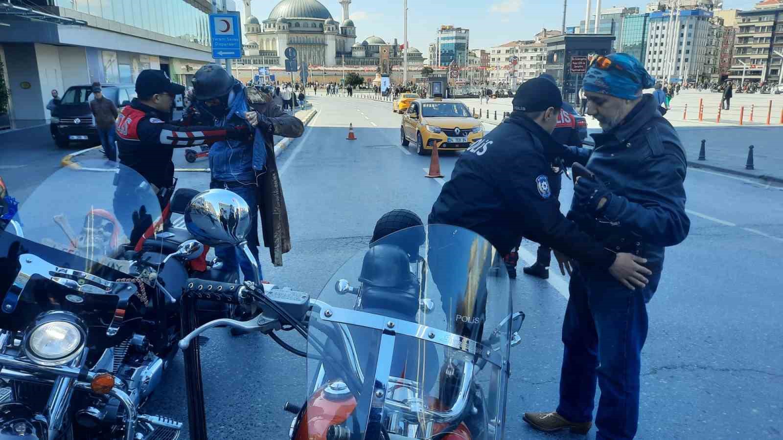 KENT GENELİNDE ASAYİŞ VE GÜVENİN SAĞLANMASI İÇİN HELİKOPTER DESTEKLİ HUZUR