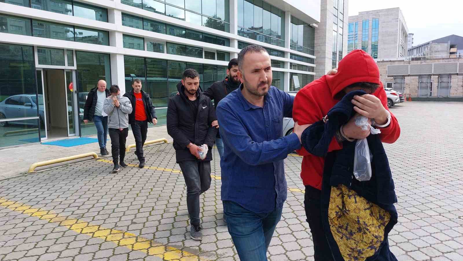 S.M.Ç., S.S. VE E.N. UYUŞTURUCU MADDE TİCARETİ YAPMAK SUÇUNDAN GÖZALTINA