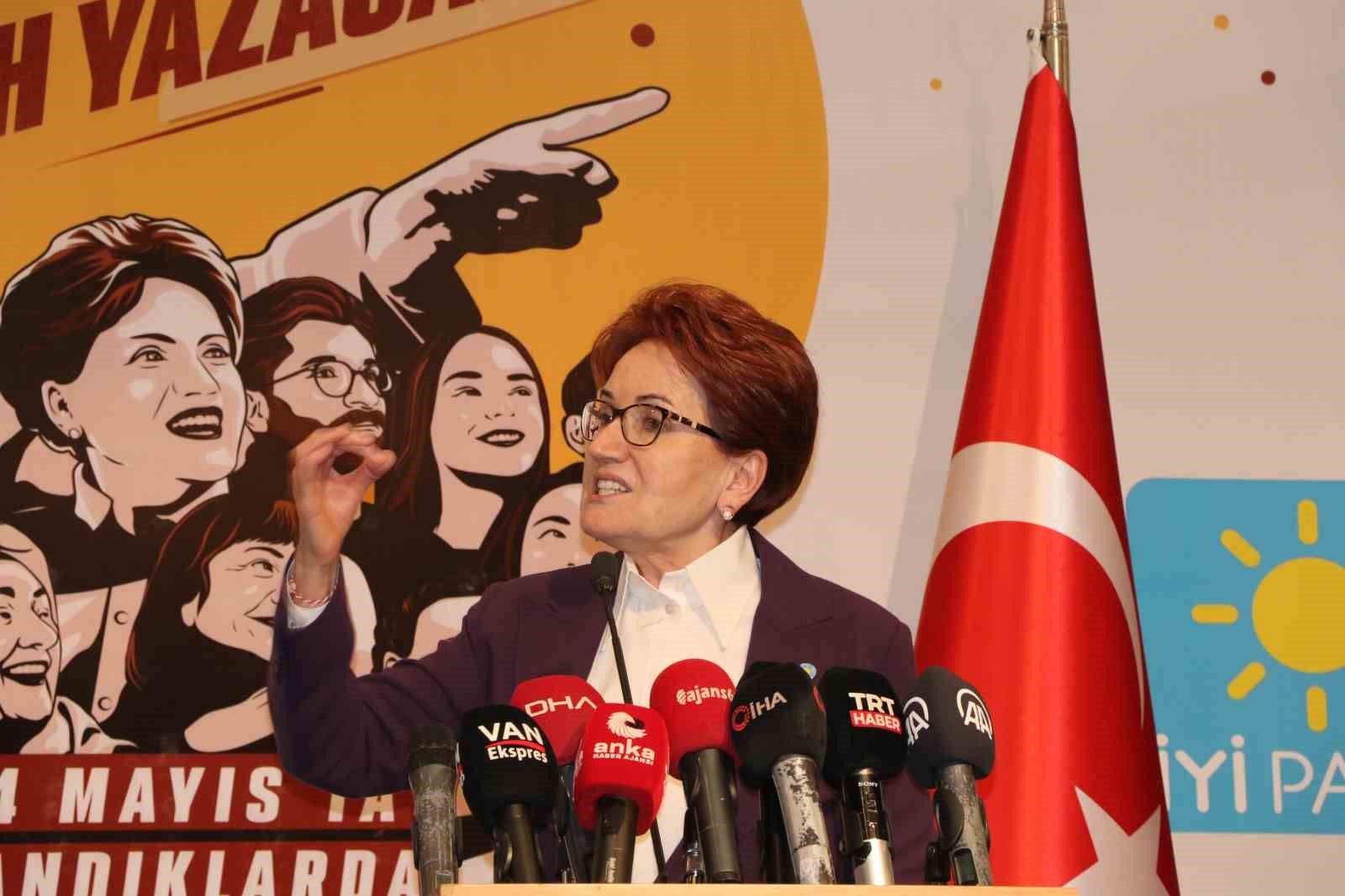 İYİ PARTİ GENEL BAŞKANI MERAL AKŞENER,  VAN'DA YAPTIĞI KONUŞMADA,
