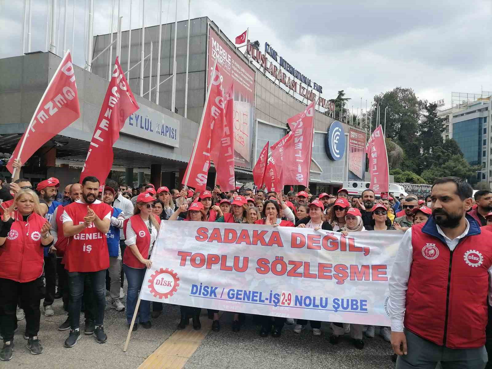 İŞÇİLER YARIM GÜN İŞ BIRAKTI.