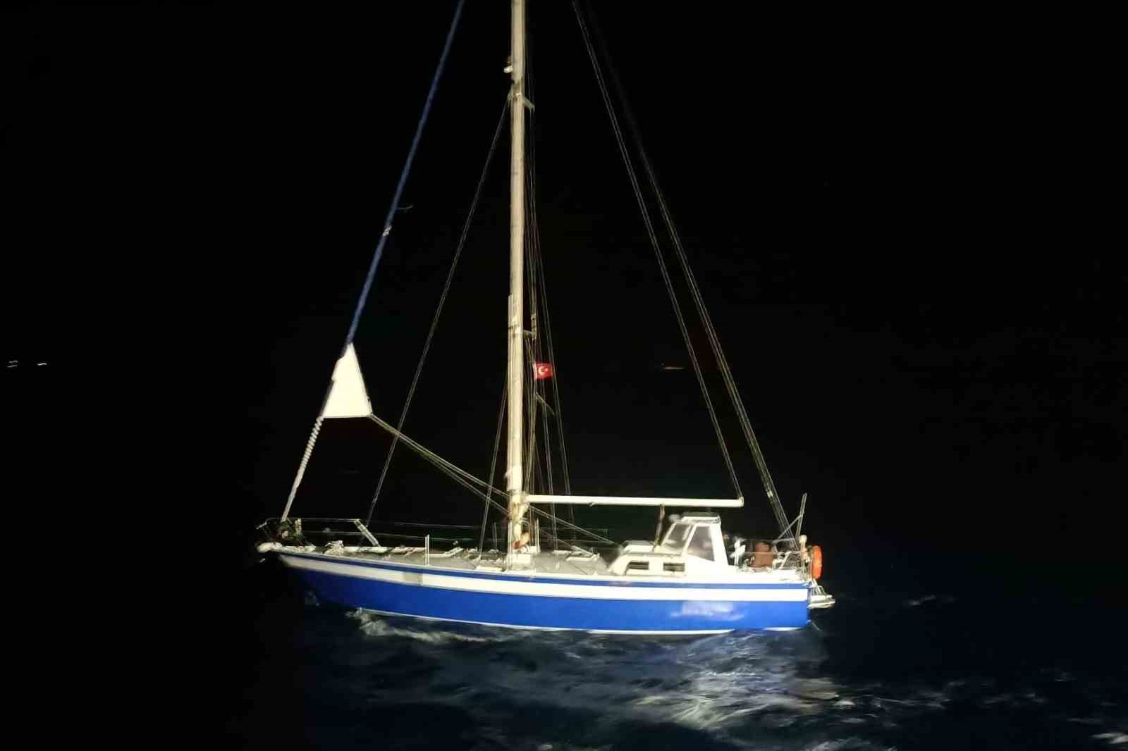 İZMİR'İN KARABURUN İLÇESİ AÇIKLARINDA YASA DIŞI YOLLARLA YURT DIŞINA ÇIKMAK