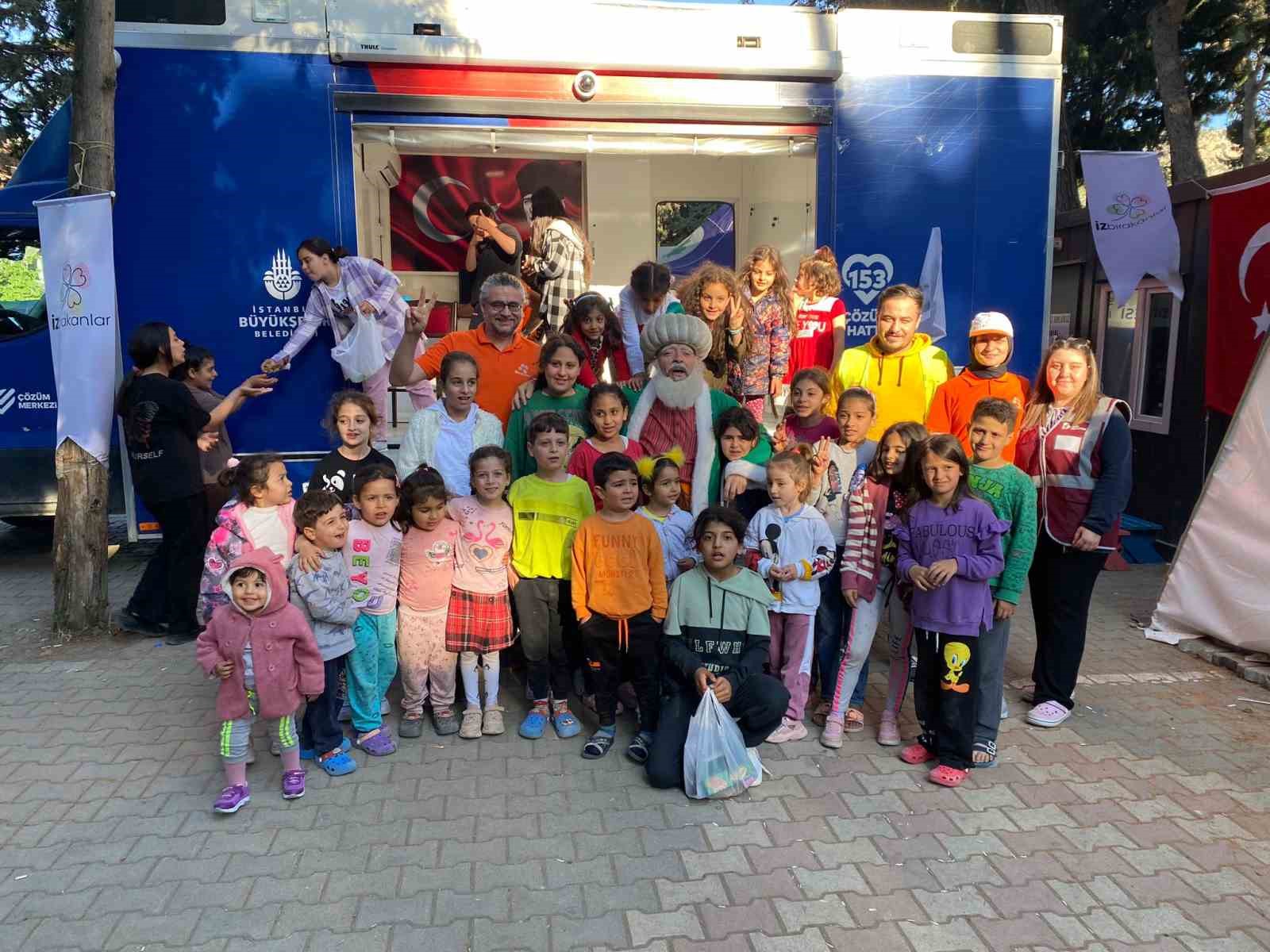 İZMİT BELEDİYESİ, HATAY DEFNE’DE SOSYAL MARKET VE GÜLÜMSE KAFE BAŞTA