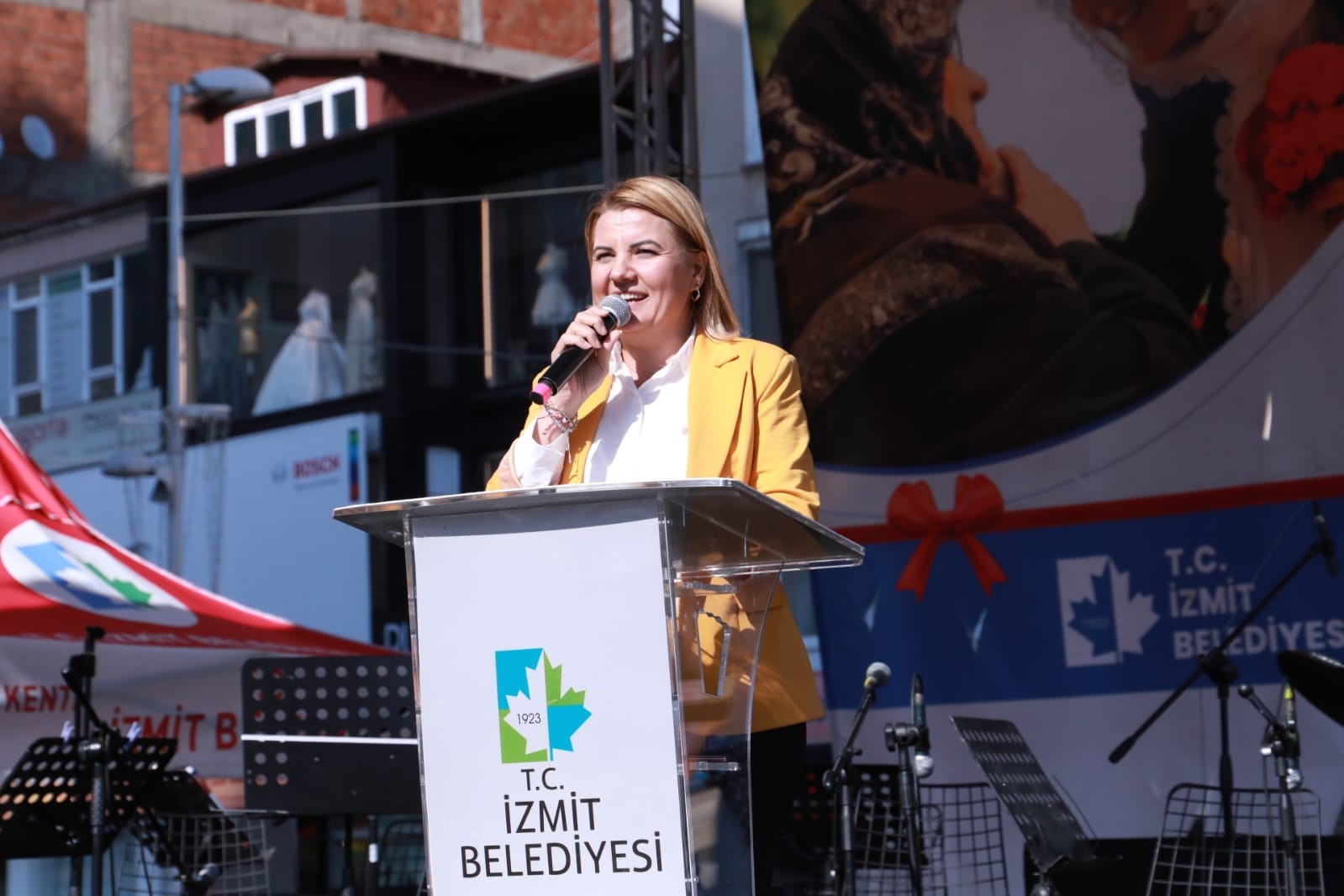 İZMİT BELEDİYE BAŞKANI FATMA KAPLAN HÜRRİYET, "YAŞADIĞIMIZ FELAKETLERDEN HEPİMİZ ETKİLENDİK.