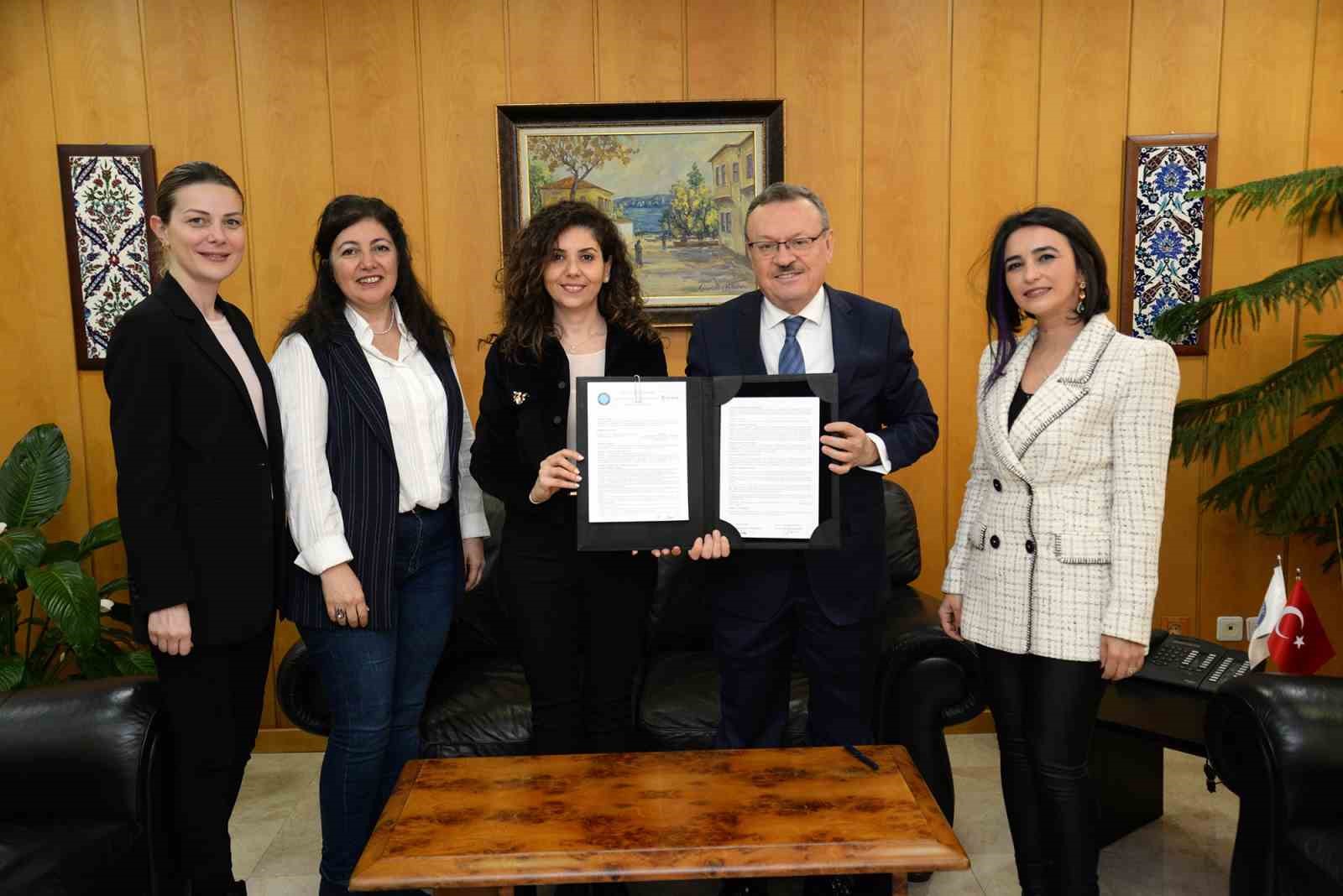 BURSA ULUDAĞ ÜNİVERSİTESİ’NDE (BUÜ) LİSANS VE YÜKSEK LİSANS EĞİTİMİ ALAN
