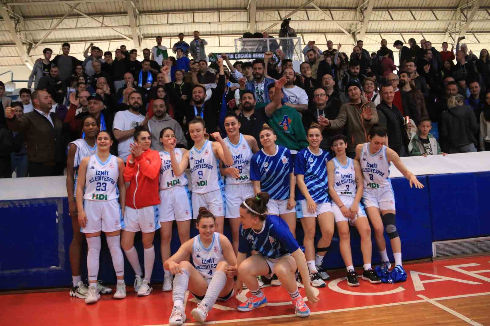 İZMİT BELEDİYESPOR PLAY-OFF YARI FİNAL BİRİNCİ MAÇINDA BOTAŞ GELİŞİM'İ 69-54