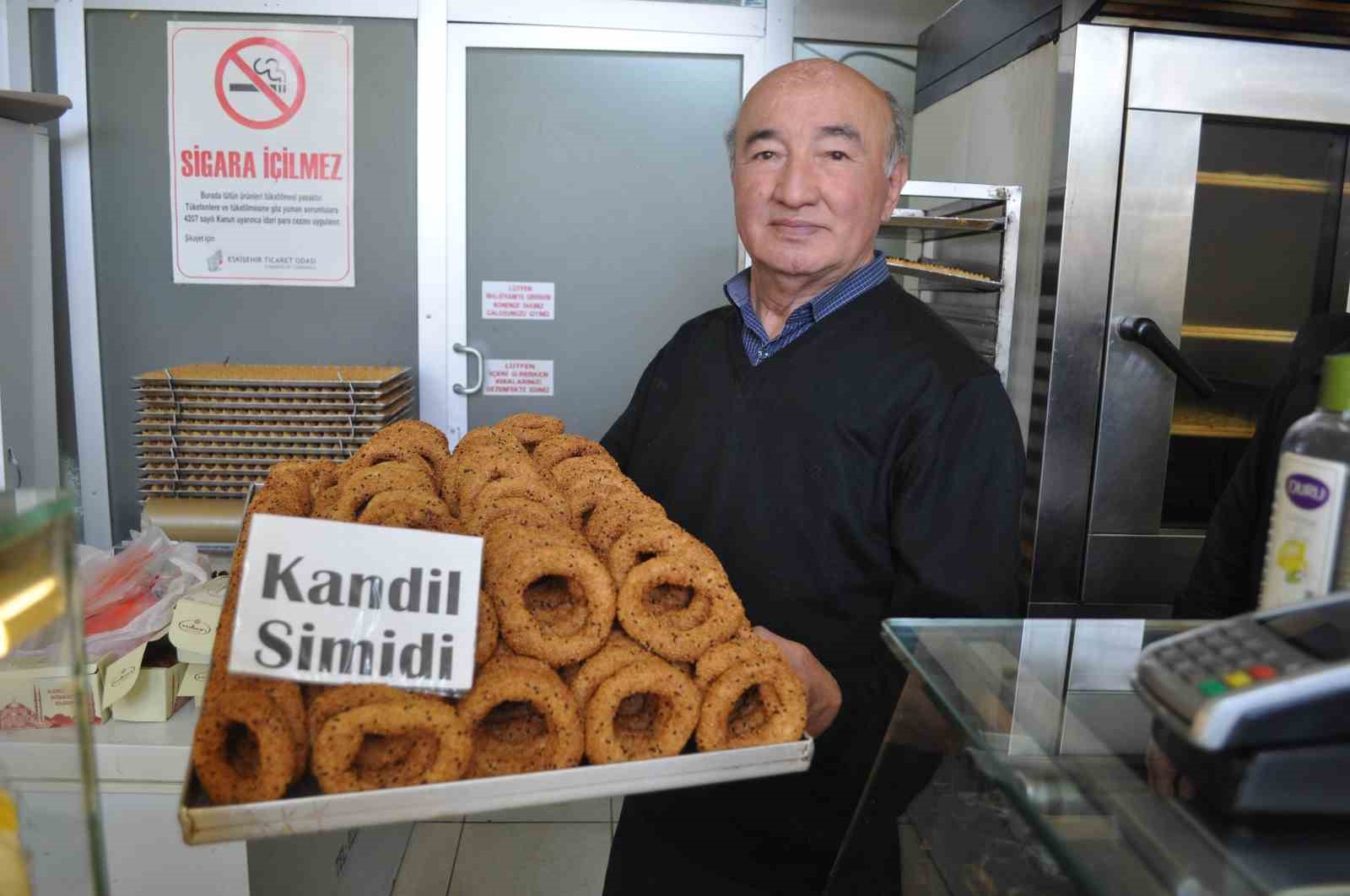 KURABİYECİ DÜKKÂNI SAHİBİ İLKER ERDOĞAN, RAMAZAN AYININ KURABİYE SATIŞLARI AÇISINDAN