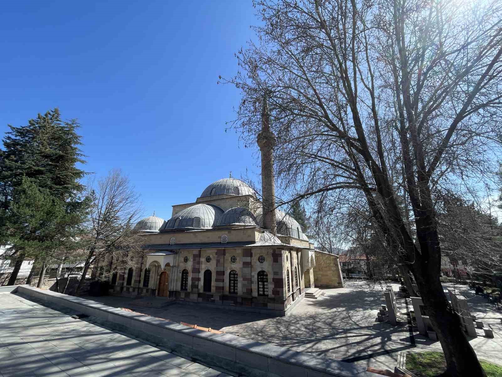 ULU CAMİ (SULTAN SÜLEYMAN CAMİ)  BULUNAN 465 YILLIK BİR