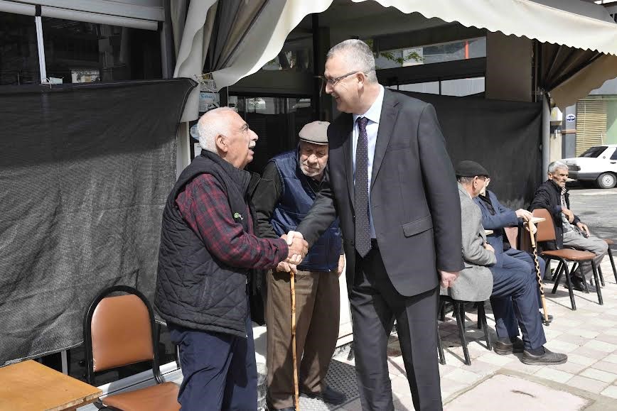 BAŞKAN ALİ ÖZKAN, ORTAOKUL CADDESİ'NDEKİ ASFALTLAMA ÇALIŞMALARINI YERİNDE İNCELEDİ.