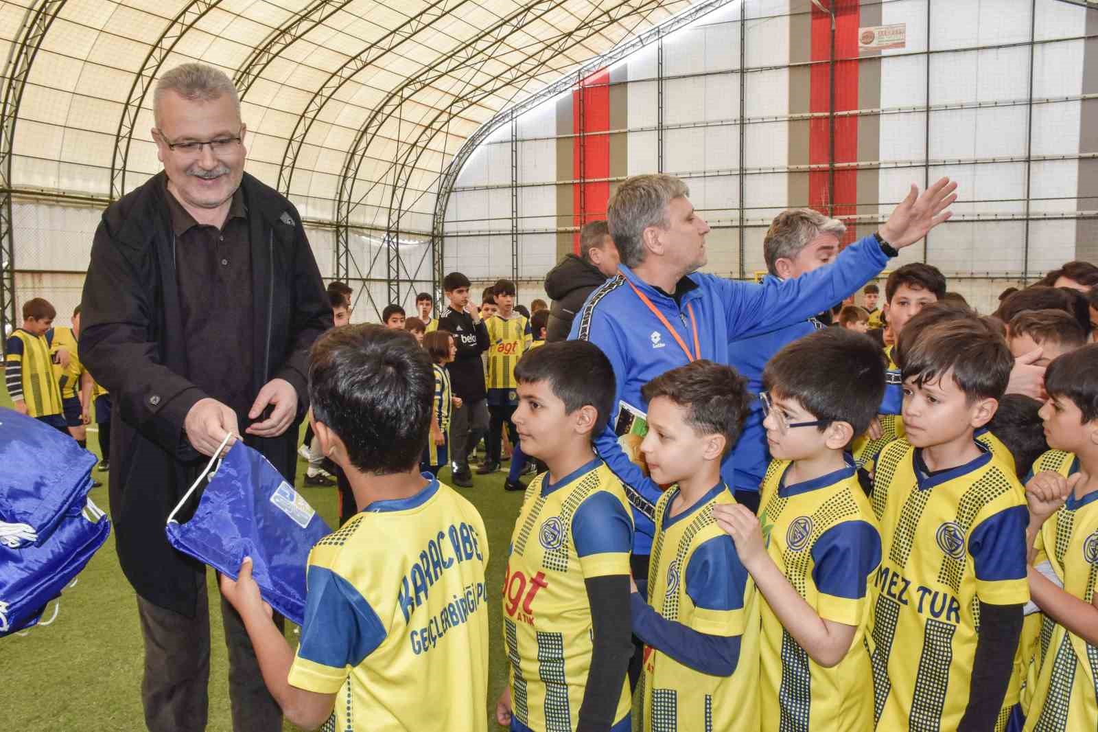 KARACABEY BELEDİYE BAŞKANI ALİ ÖZKAN, ÖNCEKİ GÜN GERÇEKLEŞTİRİLEN TÖREN KAPSAMINDA