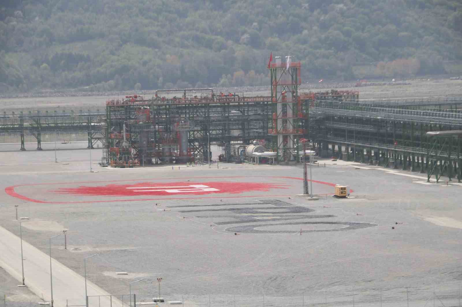 ZONGULDA'TA KARADAN 170 KİLOMETRELİK DENİZ AÇIKLIĞINDAN GETİRİLECEK OLAN YERLİ VE