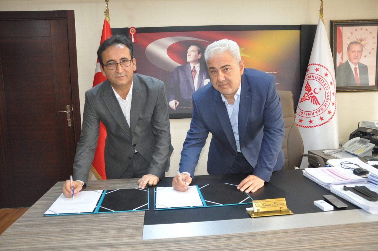 KARAMAN’DA ÖĞRENCİLERE SOSYAL SORUMLULUK BİLİNCİ AŞILAMAYI HEDEFLEYEN SAĞLICAKLA KAL PROJESİ