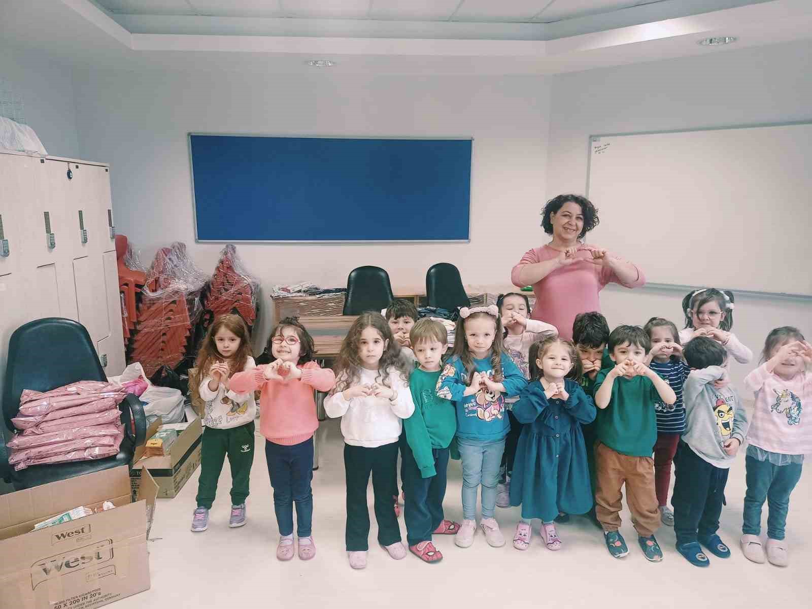 VALİDE MALHATUN ANAOKULU İDARECİLERİ,  ÖĞRENCİ, ÖĞRETMEN VE AİLELERİ “BAYRAM