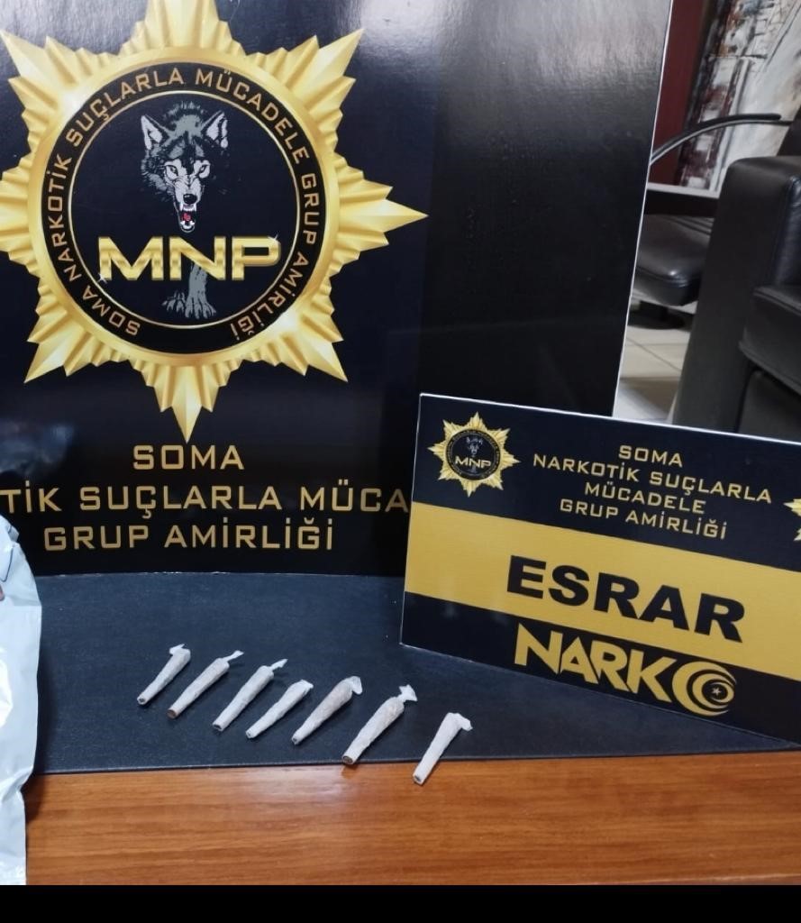 MANİSA'NIN SOMA İLÇESİNDE KARGOYA VERİLMEK ÜZERE HAZIRLANAN BİR PAKETTE YAPILAN