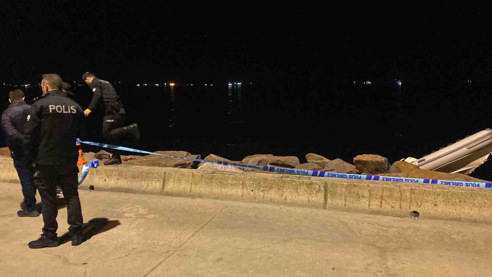KARTAL’DA DENİZDE KAYBOLAN KİŞİYİ ARAMA ÇALIŞMALARI SÜRÜYOR