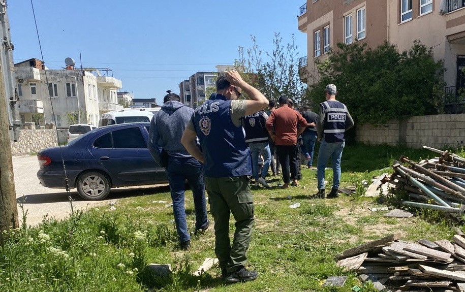 ADIYAMAN’DA, KOMŞULAR ARASINDA ÇIKAN KAVGADA BALKONDAN AŞAĞIYA ATLAYAN BİR KİŞİ