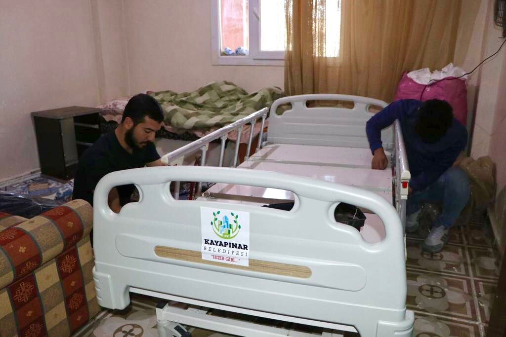 DİYARBAKIR’DA KAYAPINAR BELEDİYESİ, EVDE SAĞLIK HİZMETİ ALAN YATALAK HASTALARIN BAKIMLARININ