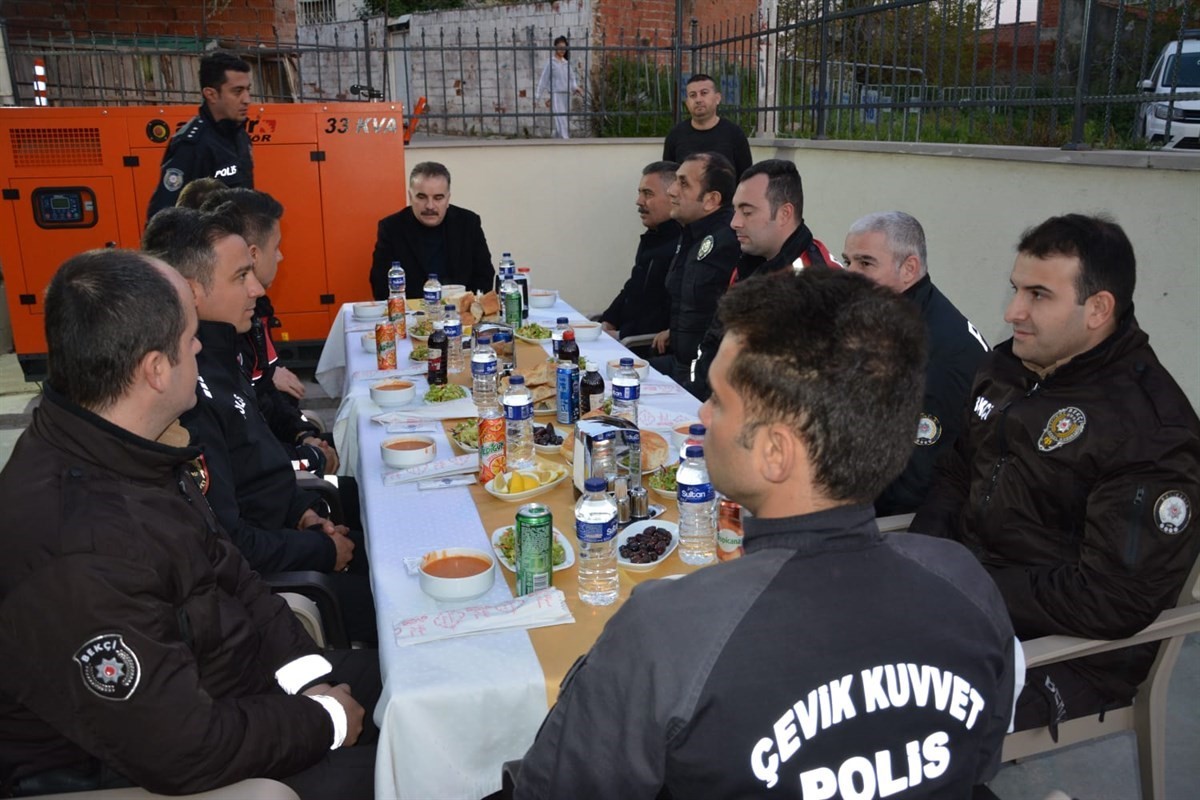 RAMAZAN AYININ MANEVİ İKLİMİNDE ZİYARETLERİNİ SÜRDÜREN EDREMİT KAYMAKAMI AHMET ODABAŞ,