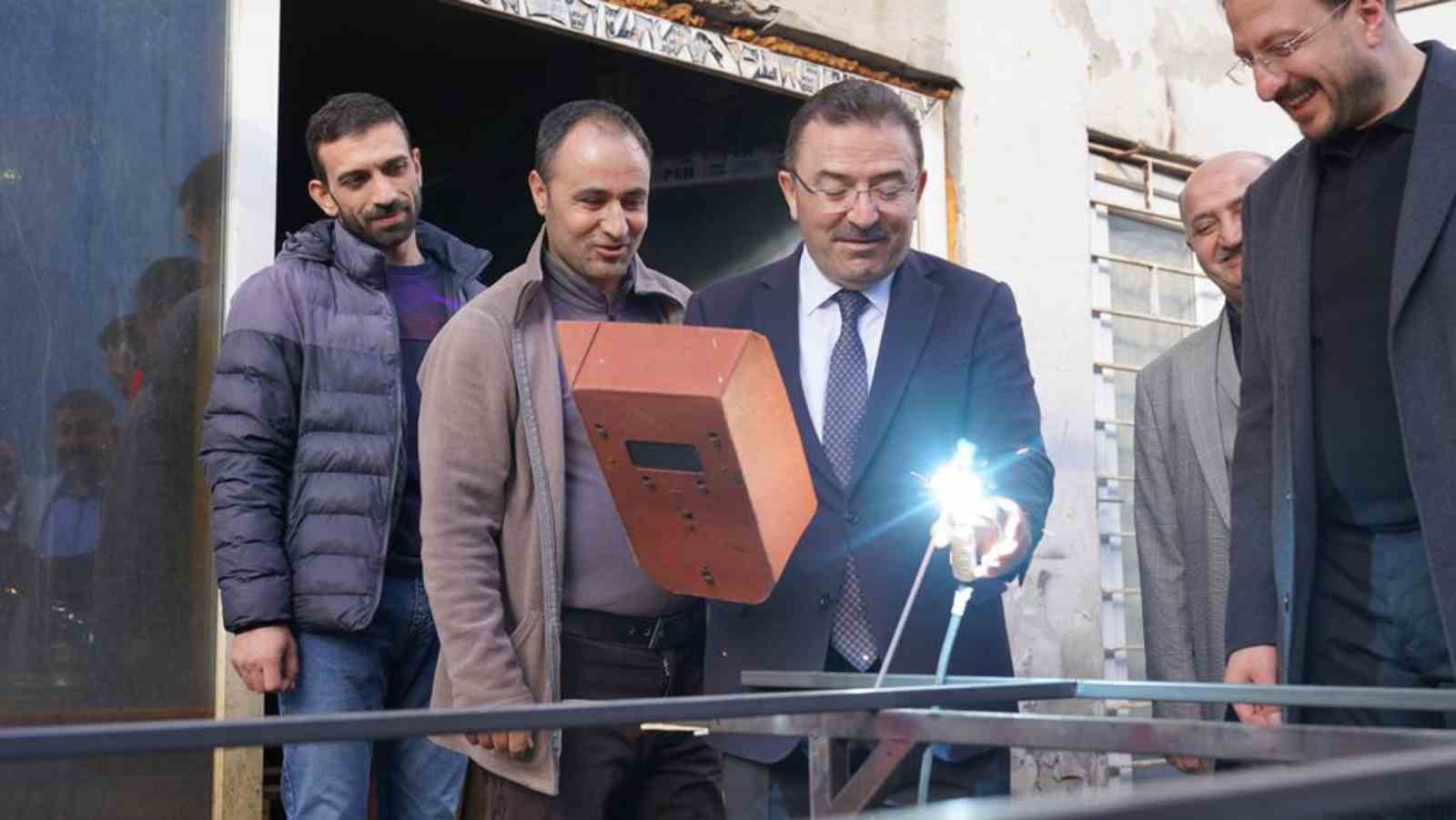 ÖNCEKİ DÖNEM İÇİŞLERİ BAKANI VE AK PARTİ ERZURUM MİLLETVEKİLİ ADAYI