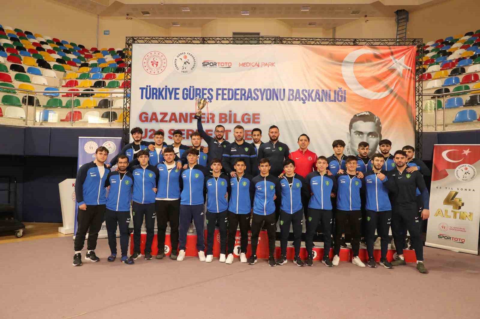 KAYSERİ TOHM MERKEZİ GÜREŞÇİLERİ BAŞARILARINA BİR YENİSİNİ DAHA EKLEYEREK U20