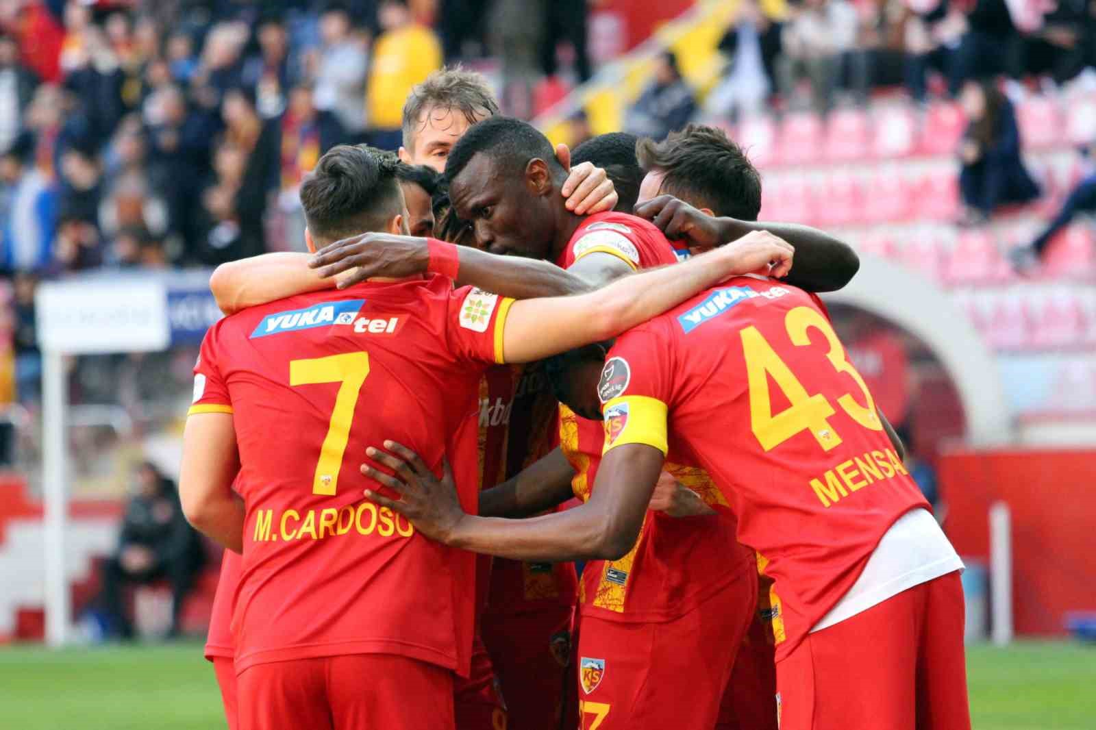 YUKATEL KAYSERİSPOR BU SEZON SÜPER LİG'DEKİ 14. GALİBİYETİNİ ELDE ETTİ.