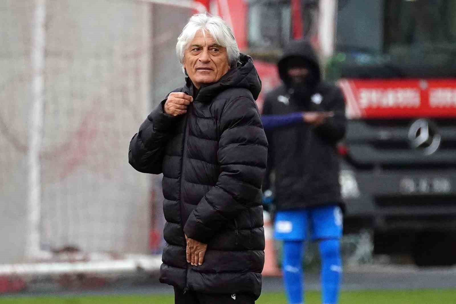 DENİZLİSPOR-TUZLASPOR MÜSABAKASININ ARDINDAN HER İKİ TAKIMIN TEKNİK DİREKTÖRÜ AÇIKLAMALARDA BULUNDU.