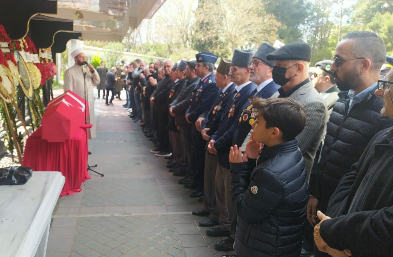 YÜKSEL YILDIRIM, İSTANBUL ATAKÖY 5. KISIM CAMİİ'NDE DÜN ÖĞLE NAMAZI