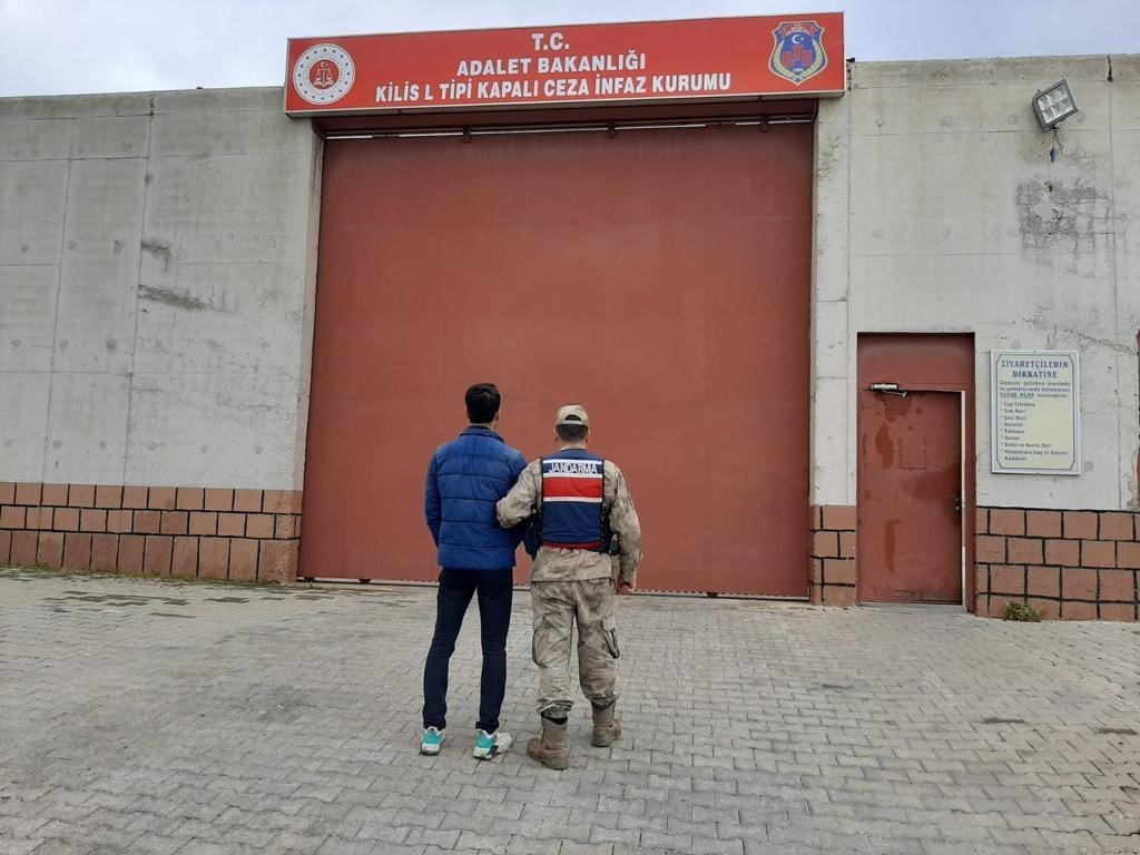 KİLİS İL JANDARMA KOMUTANLIĞI EKİPLERİ TARAFINDAN SİLAHLI TERÖR ÖRGÜTÜNE ÜYE