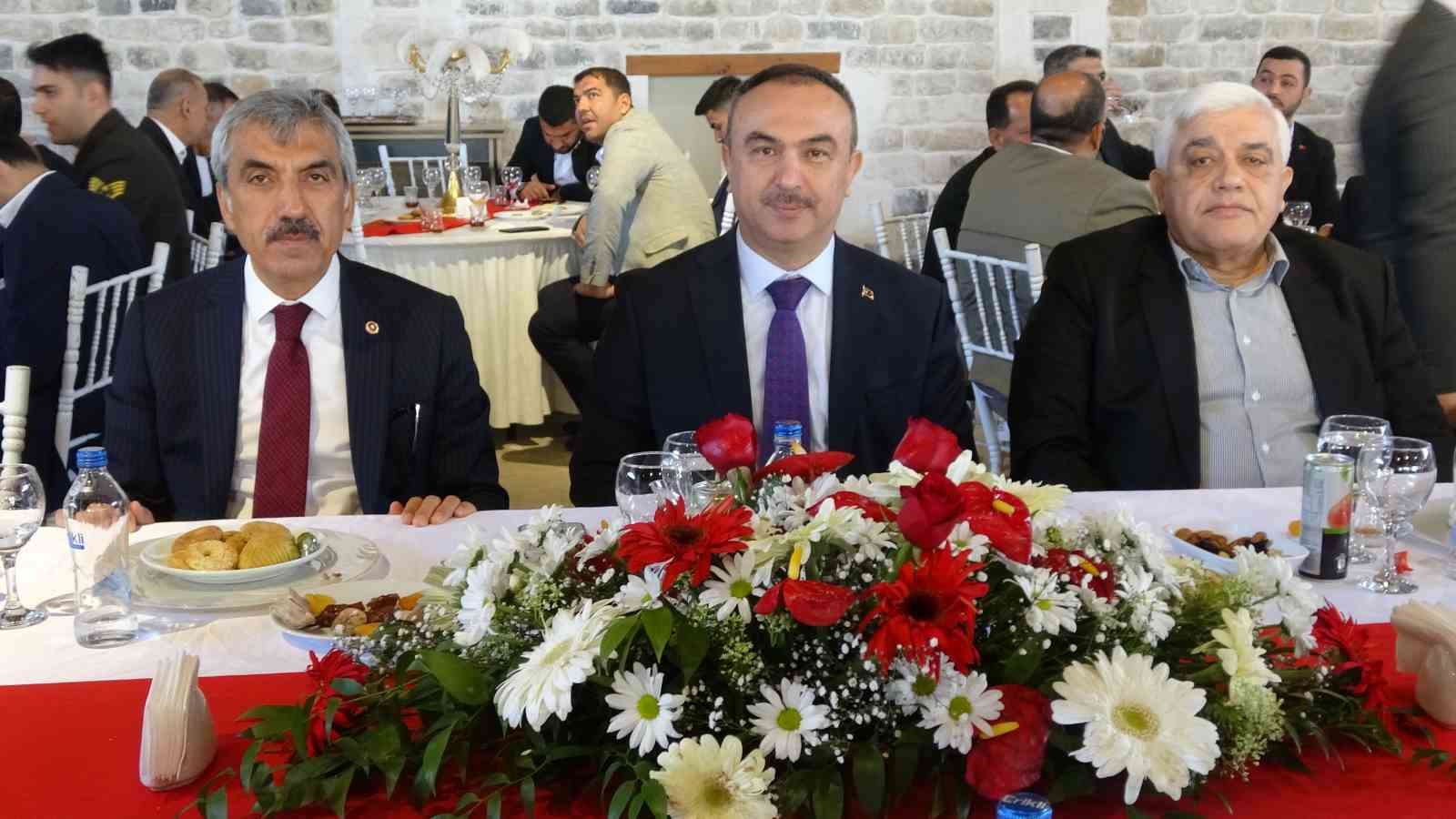 KİLİS’TE RAMAZAN BAYRAMI DOLAYISIYLA PROTOKOL ÜYELERİ SİVİL TOPLUM ÖRGÜTLERİ VE