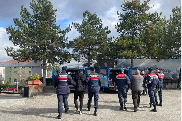 ESKİŞEHİR’DE BİR İŞ YERİNDEN 12 BİN TL DEĞERİNDEKİ 25 ADET