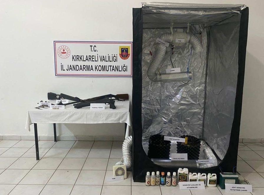 KIRKLARELİ’NDE JANDARMA EKİPLERİNCE DÜZENLENEN UYUŞTURUCU OPERASYONUNDA 3 ŞÜPHELİ GÖZALTINA ALINDI