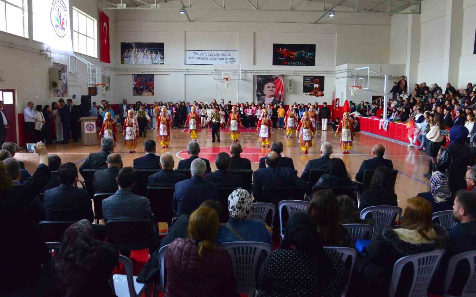 KIRŞEHİR'DE 23 NİSAN COŞKUSU