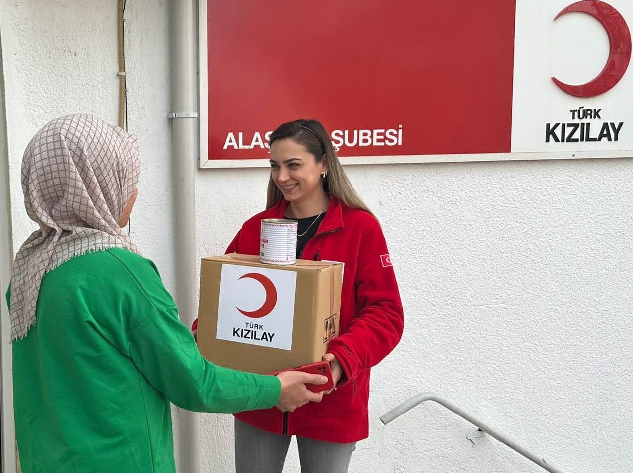 KIZILAY ALAŞEHİR ŞUBESİ, RAMAZAN AYI DOLAYISIYLA HEM AYNİ HEM DE