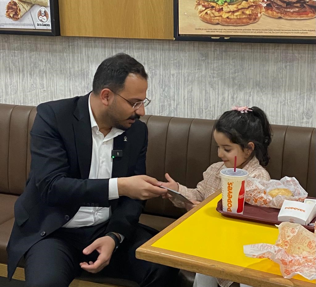 AK PARTİ ERZURUM MİLLETVEKİLİ ADAYI GÖKBERK KOCAALİLER, SEÇİM GEZİLERİNİ ERZURUM
