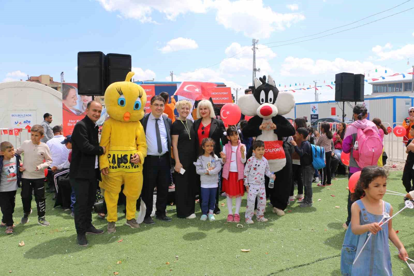MEDİCAL POİNT GAZİANTEP HASTANESİ TARAFINDAN DÜN GERÇEKLEŞTİRİLEN 23 NİSAN ULUSAL