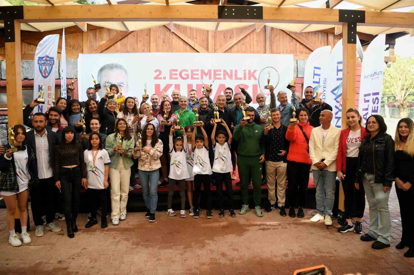 KONYAALTI BELEDİYESİ’NİN BU YIL İKİNCİSİNİ DÜZENLEDİĞİ VE 610 SPORCUNUN KIYASIYA
