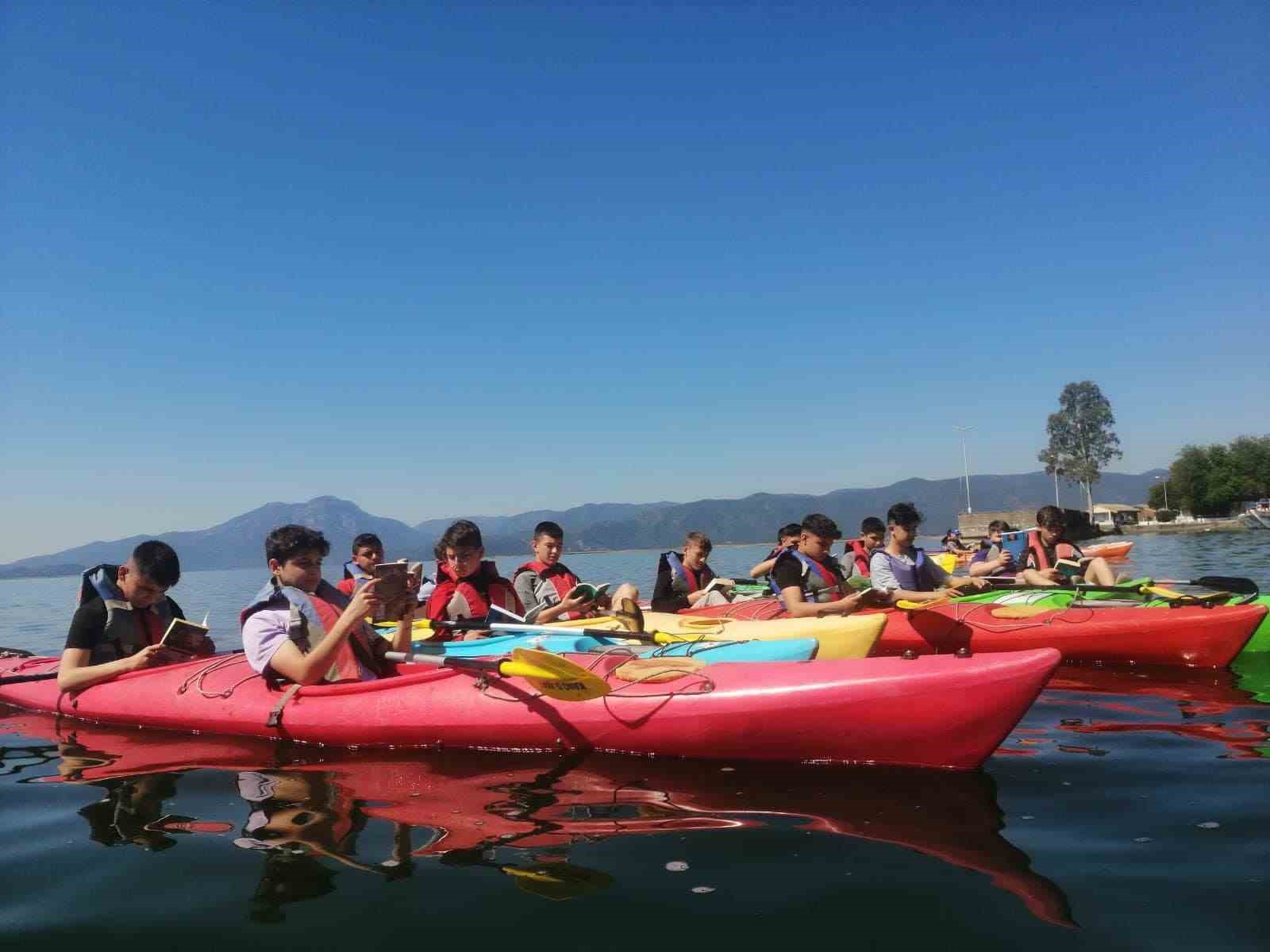 MUĞLA’NIN KÖYCEĞİZ İLÇESİNDE OKULLAR ‘OKUR, GEZER, YAZAR’ PROJESİ ÇERÇEVESİNDE FARKLI