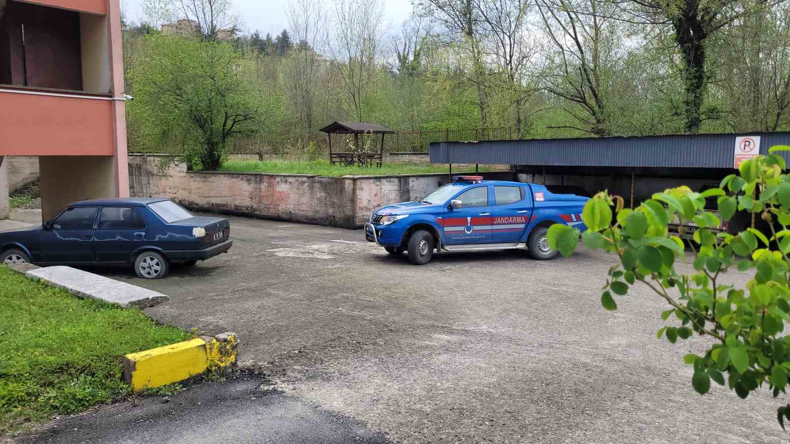 KASTAMONU’NUN ŞENPAZAR İLÇESİNDE ARAÇ PARK YERİ ANLAŞMAZLIĞI SEBEBİYLE ÇIKTIĞI İDDİA