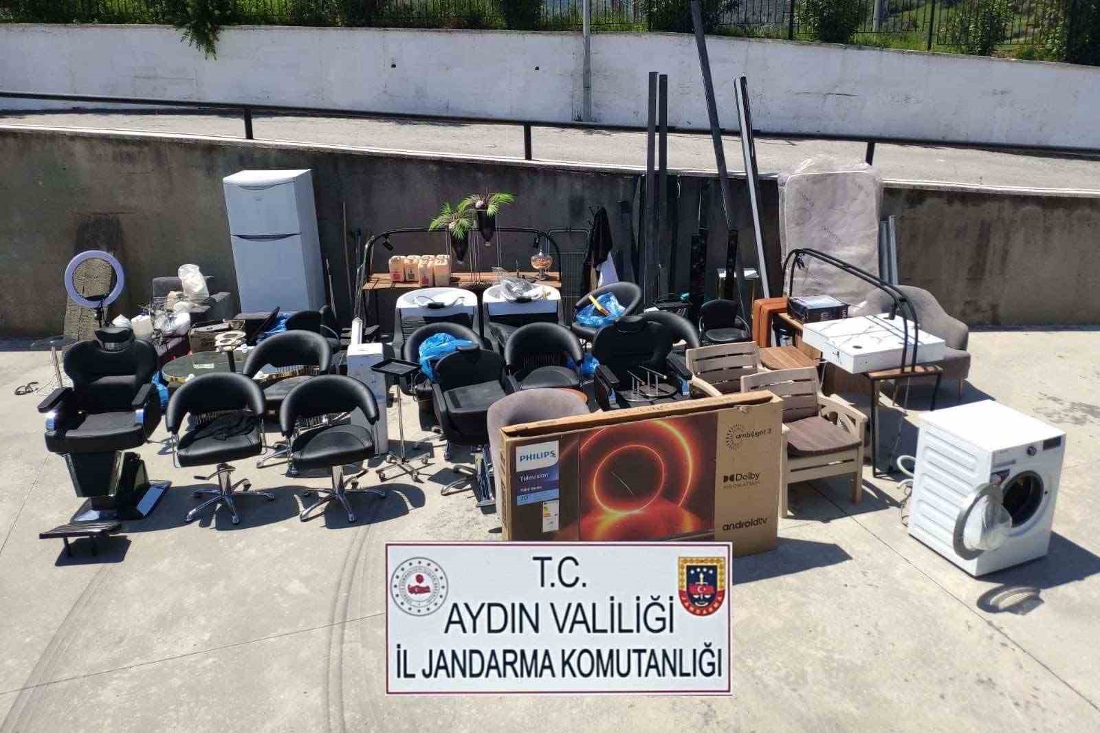 MUĞLA'NIN BODRUM İLÇESİNDEKİ BİR KUAFÖRDEN 40 BİN TL DEĞERİNDE KADIN