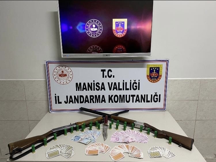 MANİSA’NIN AKHİSAR VE ŞEHZADELER İLÇELERİNDE KUMAR OYNANAN BİR BAĞ EVİ